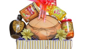 Quà Tết Việt – Thương hiệu quà Tết cổ truyền (theo HVNCLC)